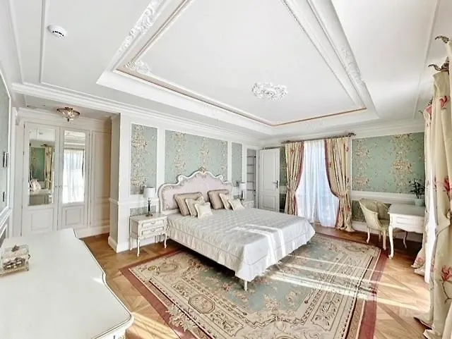 Palace De Lys Cannes Villa